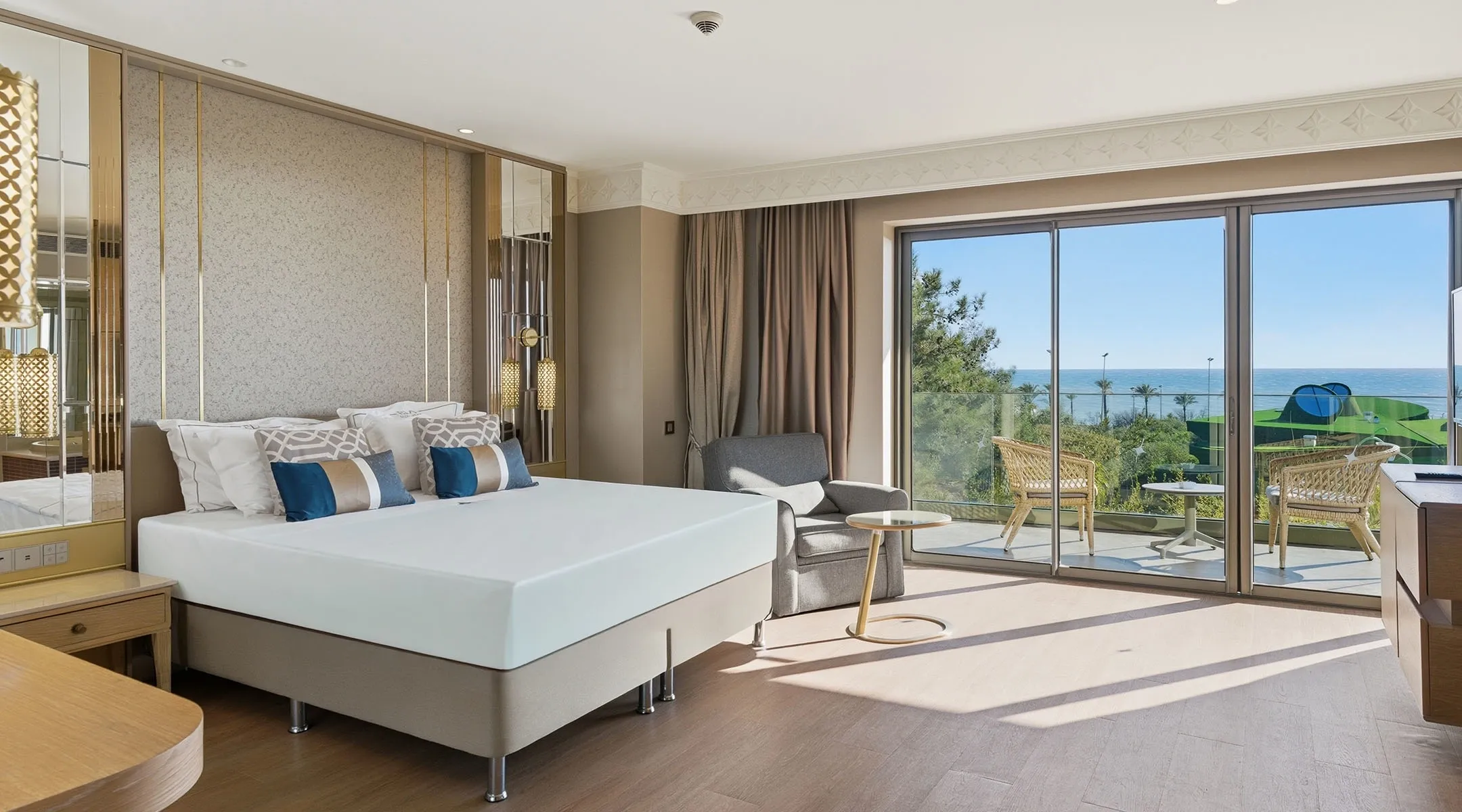 Deluxe Suite